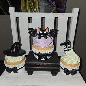 Sweet Treats Halloween Cupcakes